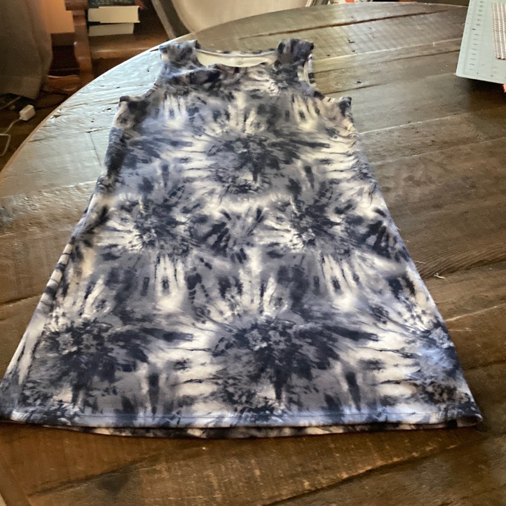 Sleeveless dress